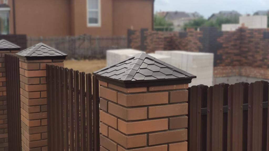 Колпак Zking Эверест Коричневый на столб 1.5х1.5 кирпича (390х390мм) в Дербенте фото