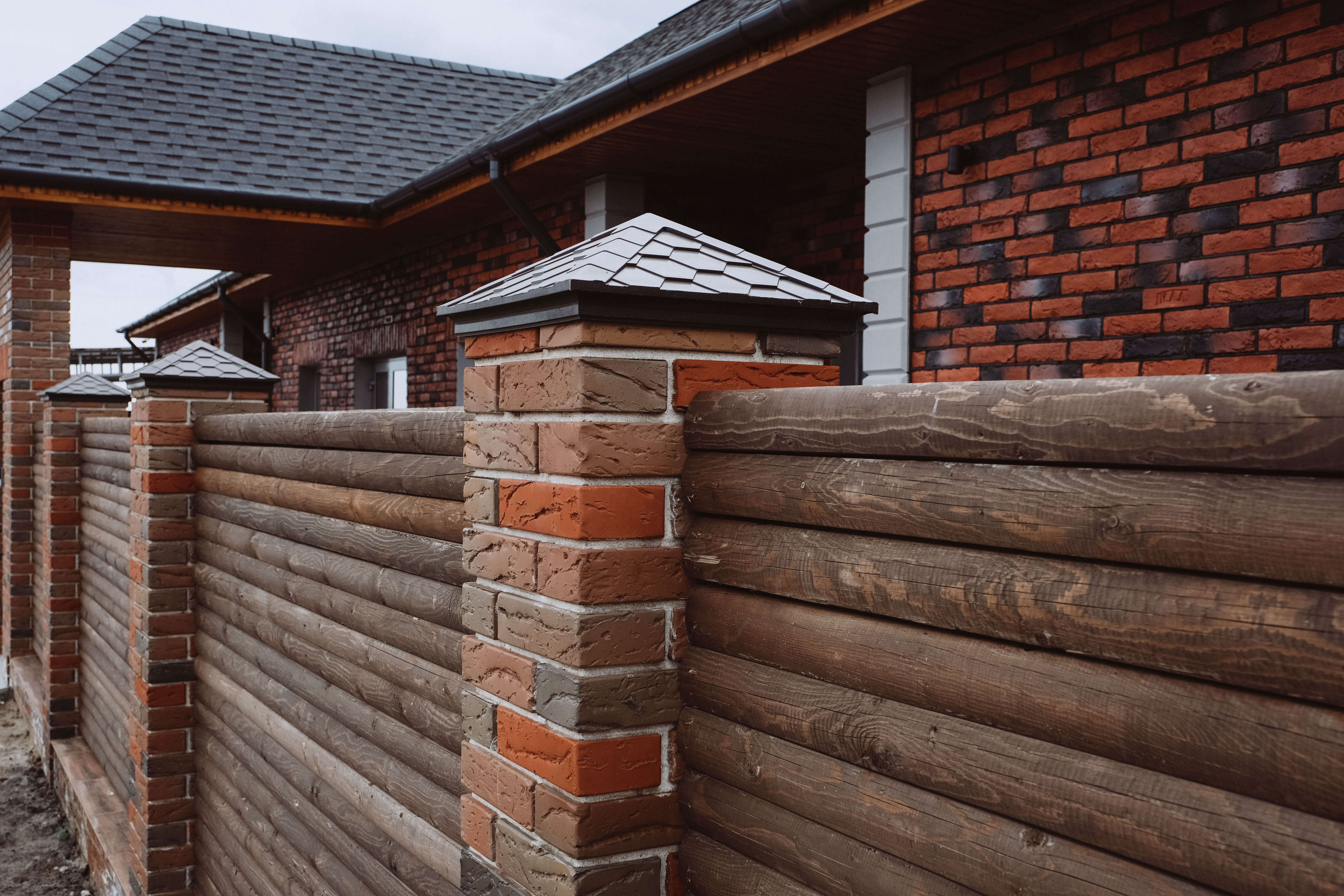 Колпак Zking Эверест Коричневый на столб 1.5х1.5 кирпича (390х390мм) в Дербенте фото