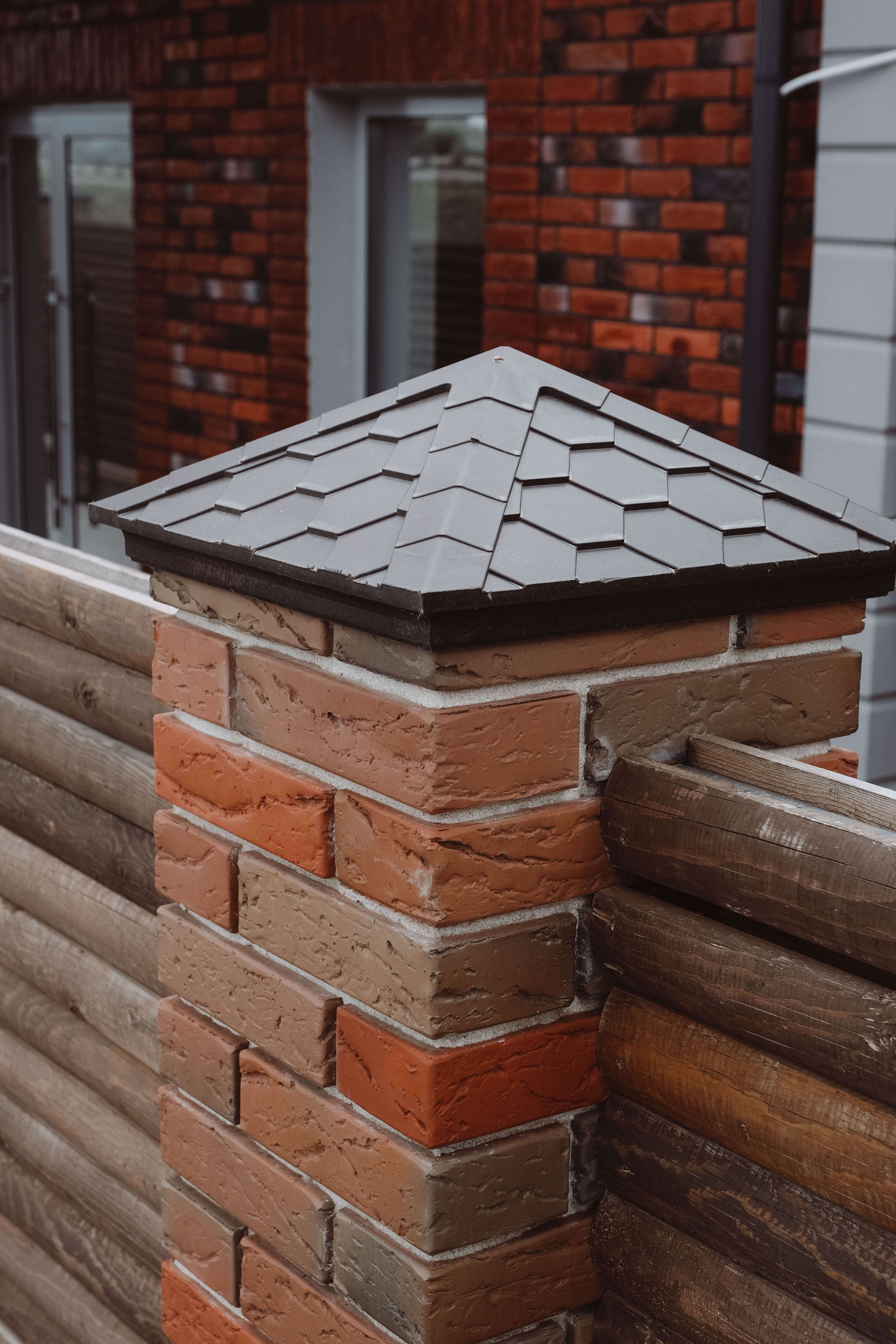 Колпак Zking Эверест Коричневый на столб 1.5х1.5 кирпича (390х390мм) в Дербенте фото